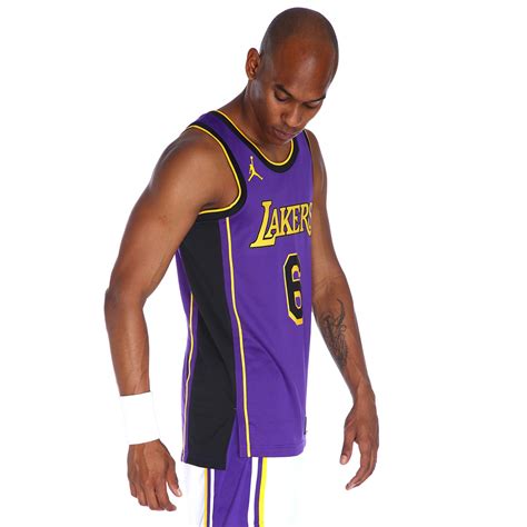 Los angeles lakers forma